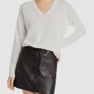 Theory cashmere V-neck sweater
